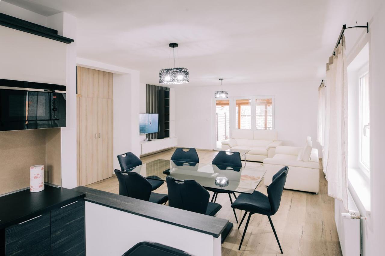 Tulip Guest House I. Palic Ngoại thất bức ảnh